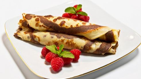 полосатые блинчики с шоколадной начинкой