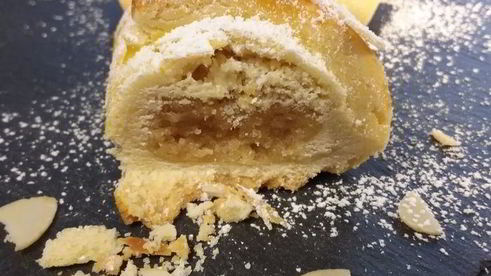 апельсиновые круассаны с марципановой начинкой