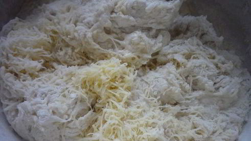 булочки и батончики с сыром