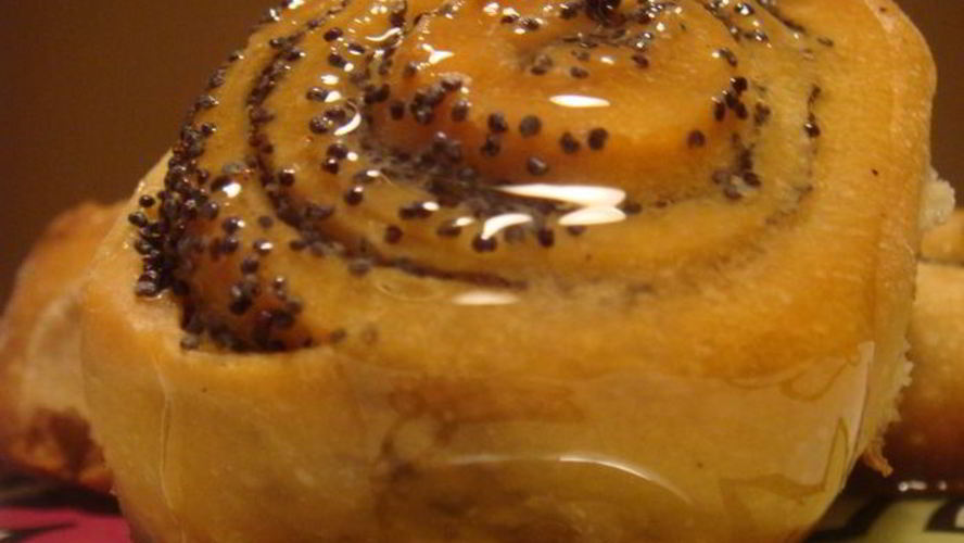 Рецепт булочек-розочек в двух начинках