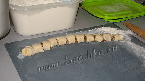 булочки с корицей в виде розочек