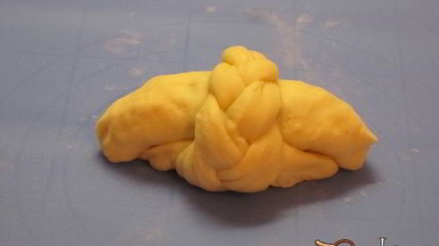 булочки с начинкой из чернослива и яблок