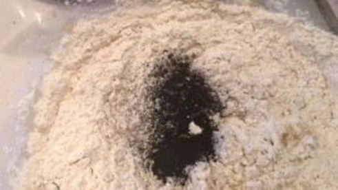 черные булочки