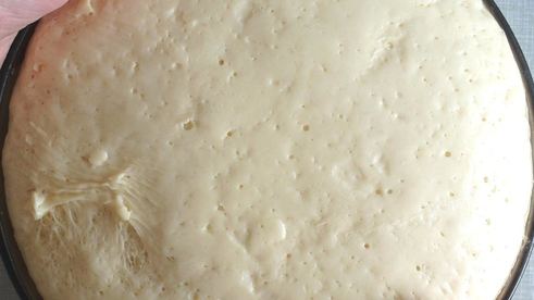 дрожжевые булочки с корицей и сухофруктами на кефире