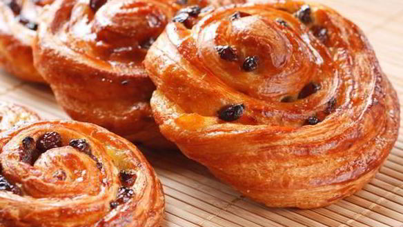 Рецепт Дрожжевые венские булочки с изюмом