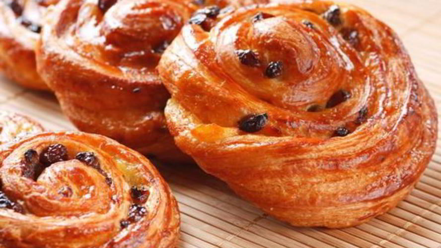 Рецепт дрожжевые венские булочки с изюмом