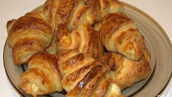Рецепт Круассаны из слоеного дрожжевого теста