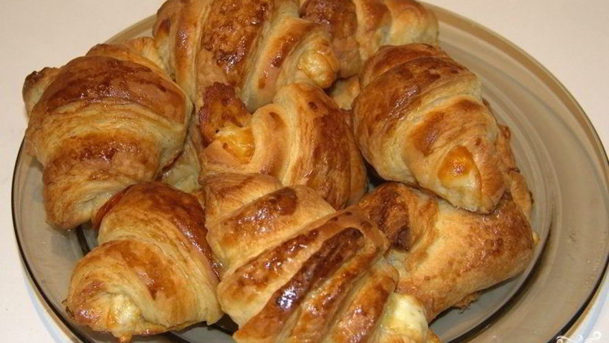 Рецепт круассаны из слоеного дрожжевого теста