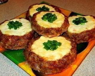 Мясные ватрушки с сырно-творожной начинкой