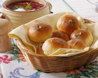 Пампушки с чесноком