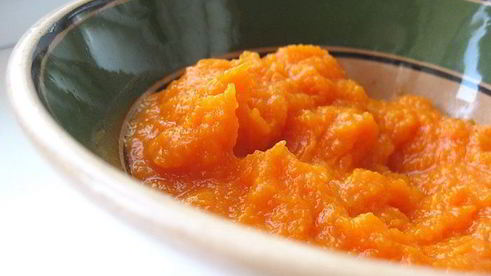 пряные тыквенные плюшки с клюквой