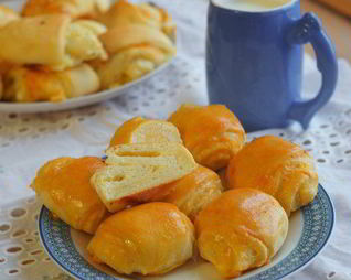 Сдобные булочки с сыром