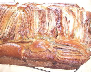 Сладкие булочки с корицей