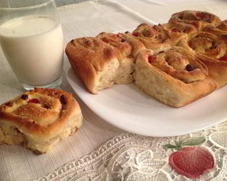 Традиционные булочки с фруктами