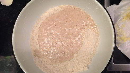 традиционные булочки с фруктами