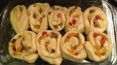 традиционные булочки с фруктами