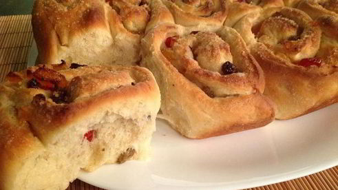 традиционные булочки с фруктами