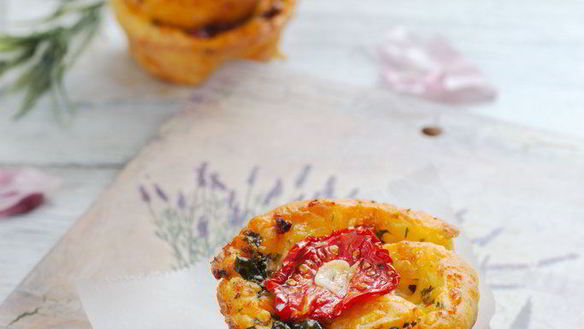 Рецепт Творожные булочки с чесноком и базиликом