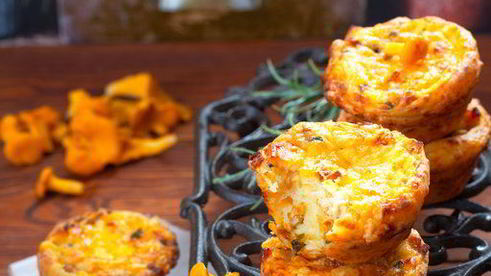 творожные булочки с чесноком и базиликом