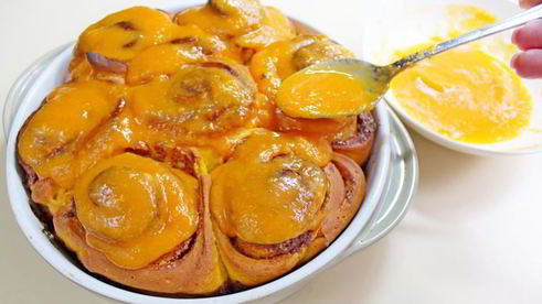 тыквенные булочки с апельсиновой глазурью