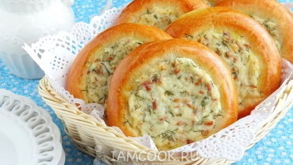 Рецепт Ватрушки с копченым сыром и укропом