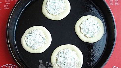 ватрушки с копченым сыром и укропом