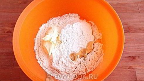 ватрушки с копченым сыром и укропом