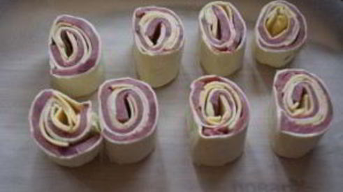 запеченные булочки с ветчиной и сыром