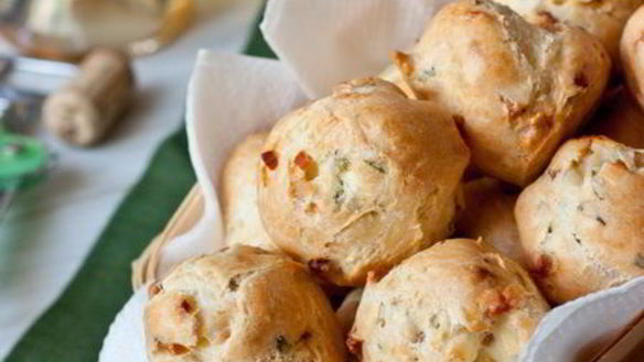 Рецепт Заварные булочки с беконом и зеленью