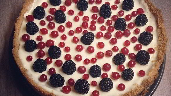 Рецепт Чизкейк со сливочным сыром и ягодами