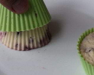 Сметанный чизкейк с брусникой на пару