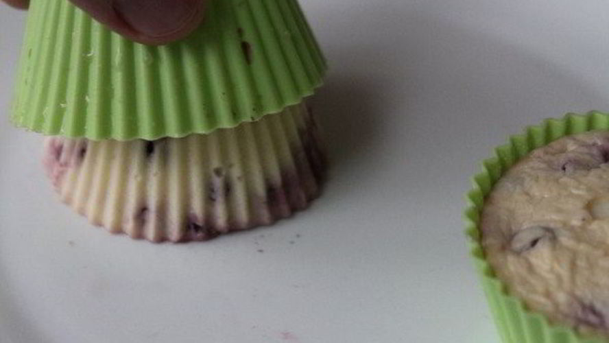 Рецепт сметанный чизкейк с брусникой на пару