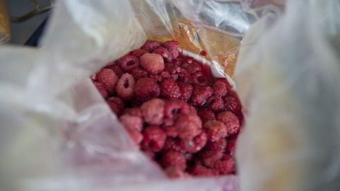 ванильный чизкейк с малиновым соусом