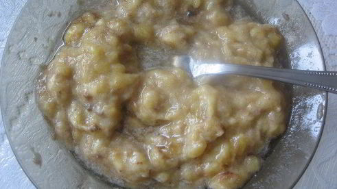 банановый кекс с орехами, шоколадом и корицей