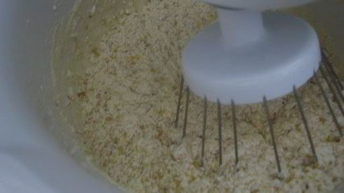 банановый кекс с орехами, шоколадом и корицей