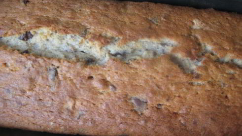 банановый кекс с орехами, шоколадом и корицей