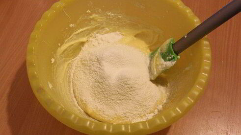 кекс с грушей и белым шоколадом