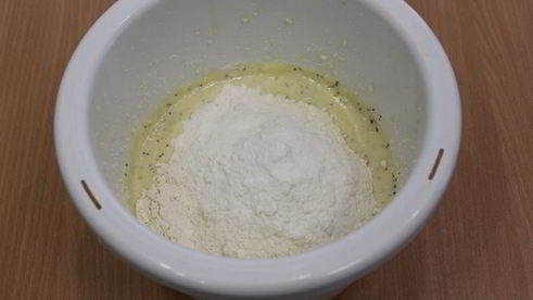 кекс с маком и ревенем