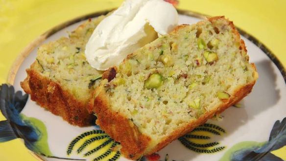 Рецепт Кекс с цукини и фисташками