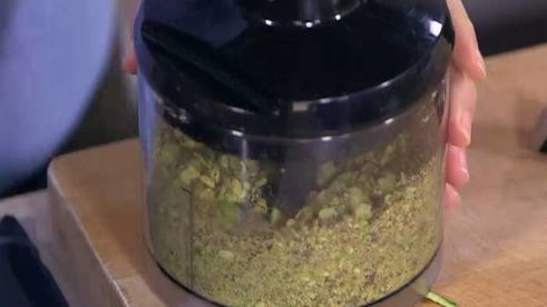 кекс с цукини и фисташками