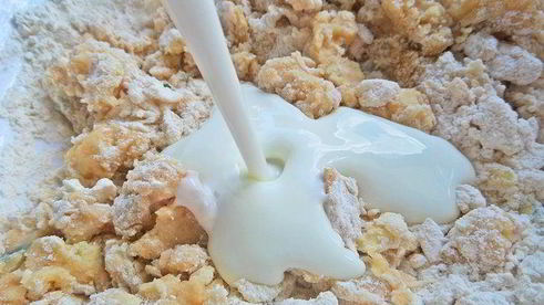 кекс с цукини и персиками