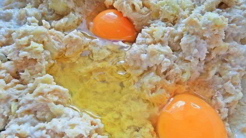 кекс с цукини и персиками