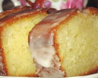 Лимонный кекс на йогурте в глазури