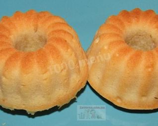 Нежные кексы на клубничном йогурте