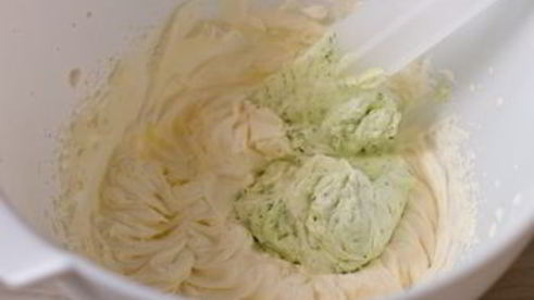 закусочные капкейки со сливочно-базиликовым кремом