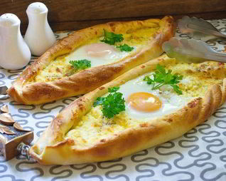 Хачапури по-аджарски