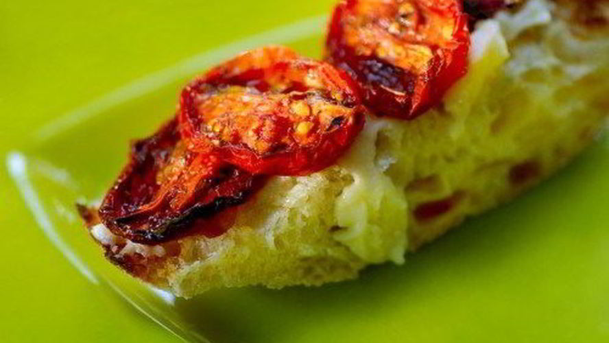 Рецепт чиабатта с вялеными томатами, чесноком и петрушкой