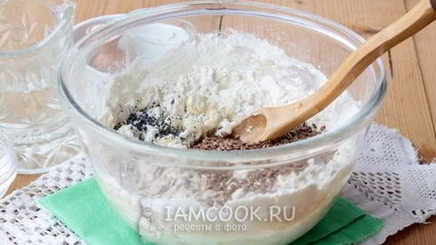 хлеб с семенами льна и овсяными хлопьями