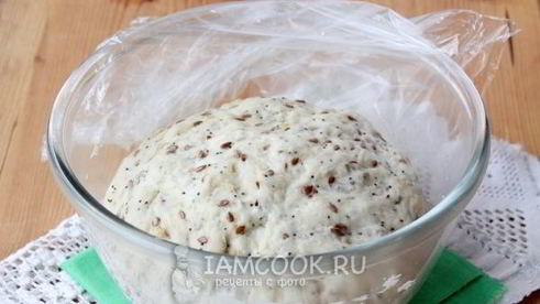 хлеб с семенами льна и овсяными хлопьями