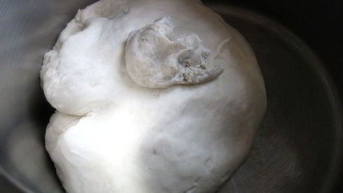 хлеб с тмином и изюмом